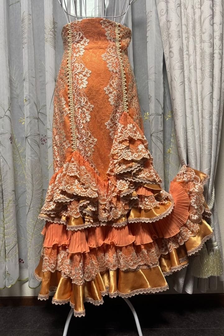 ★【美品】SONIA JOHNES ソニアジョーンズ、ファルダ