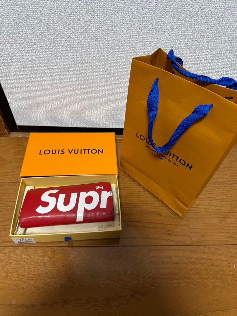 ルイ・ヴィトン スプリーム 長財布