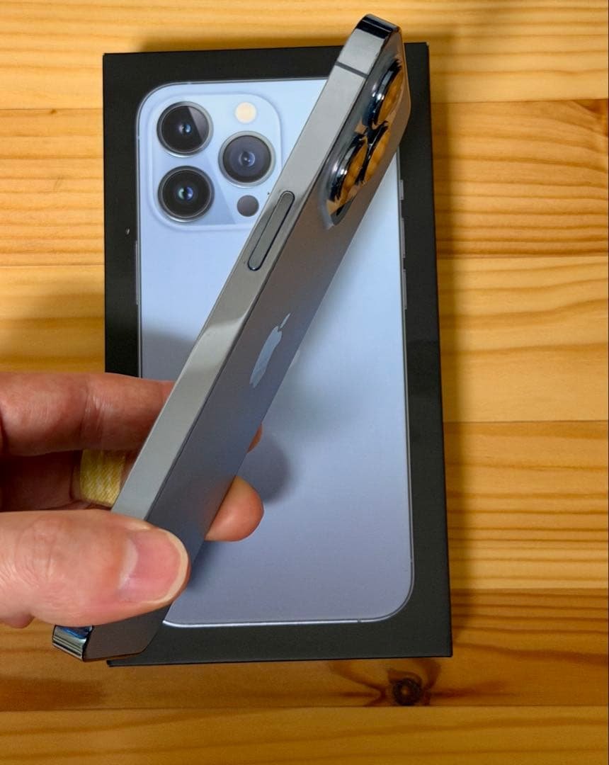 超美品　iPhone13Pro シエラブルー　128GB SIMフリー　箱つき