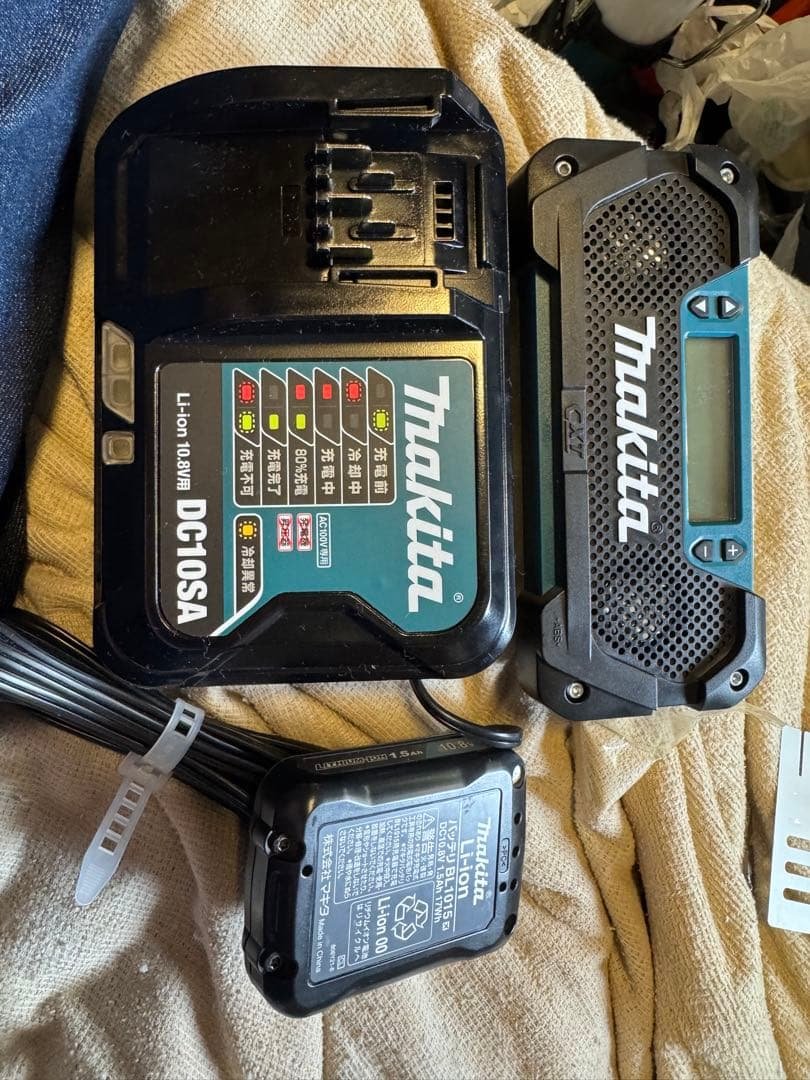 た*ん様 マキタ　ラジオ　MR052