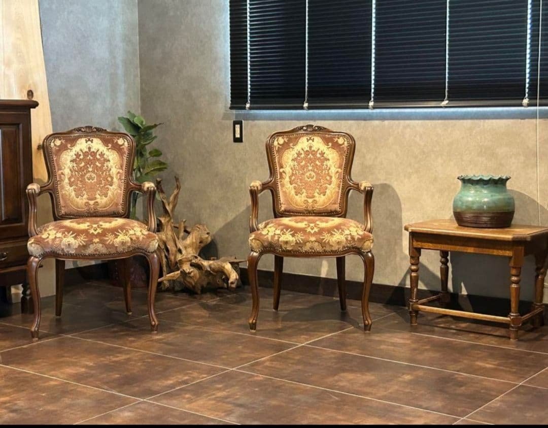 エリザベート　2脚　HZ