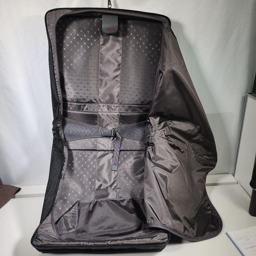 TUMI ガーメントケース