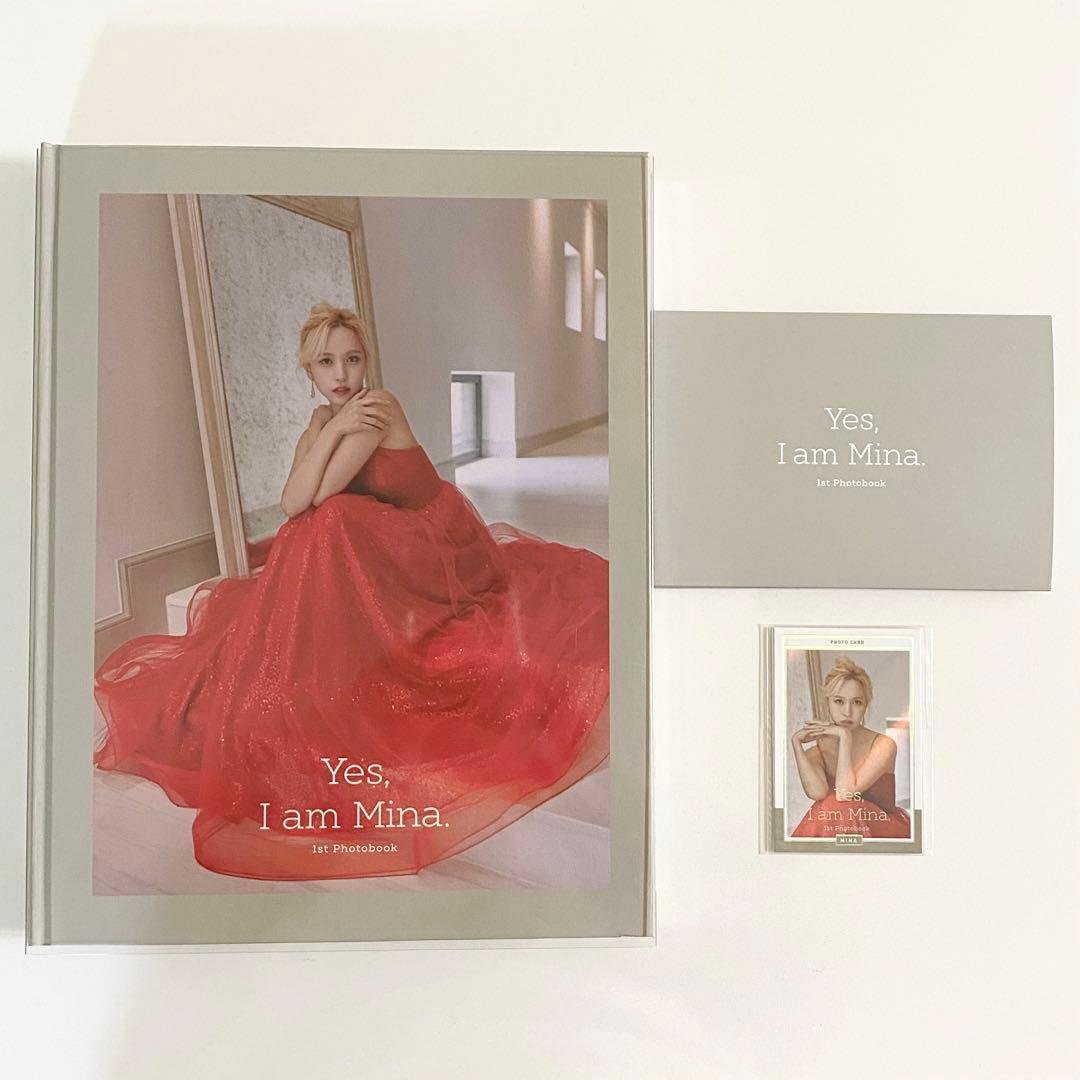 Yes, I am Mina: 1ST PHOTOBOOK＜Gray Ver＞