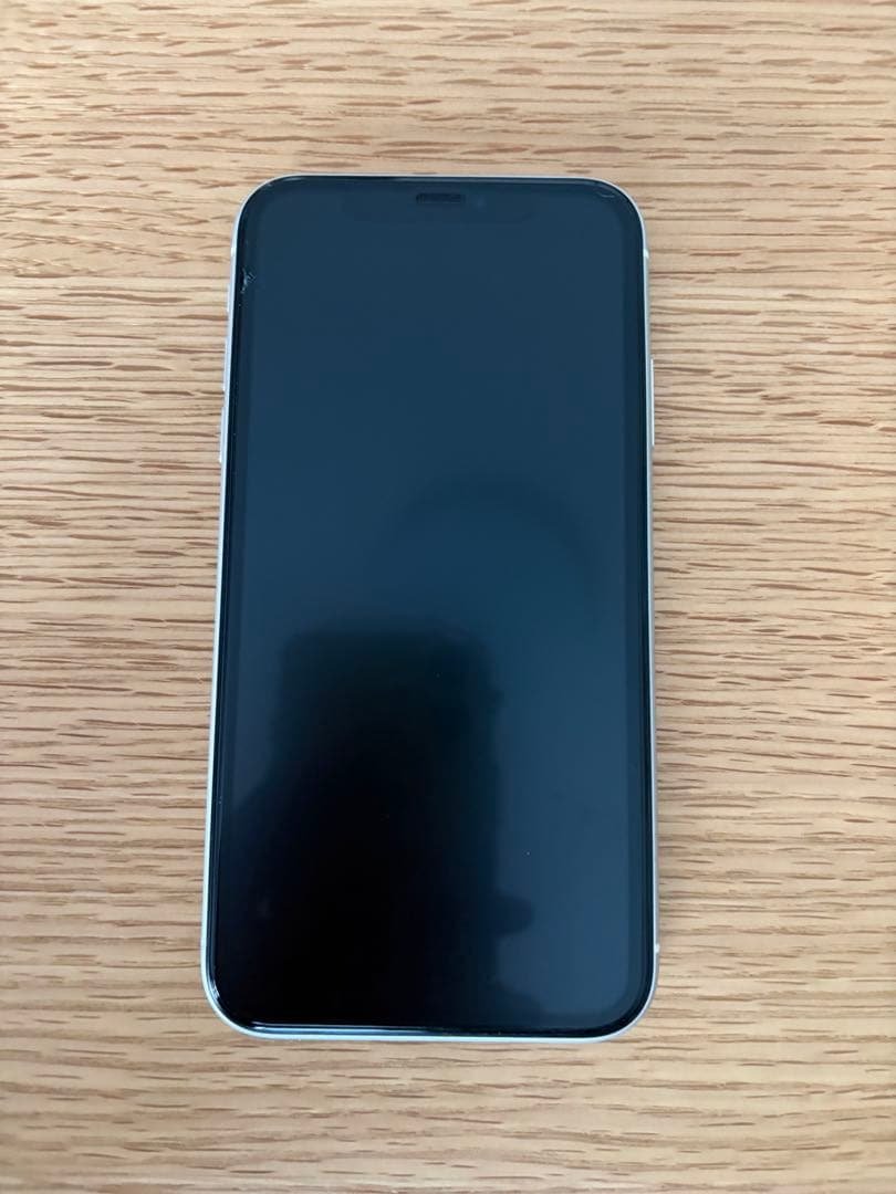 iPhone 11 ホワイト 本体 おまけつき