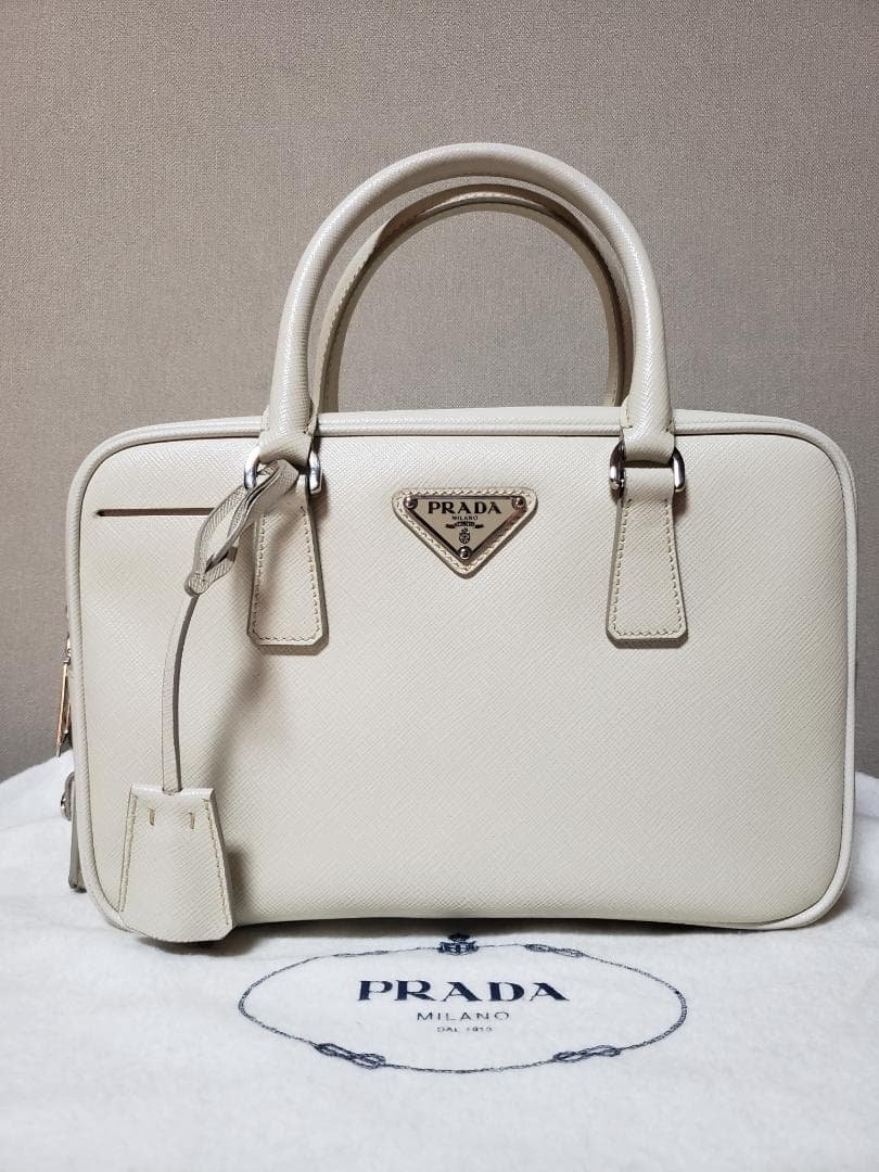 PRADA ガレリア サフィアーノ ミニバッグ　ホワイト