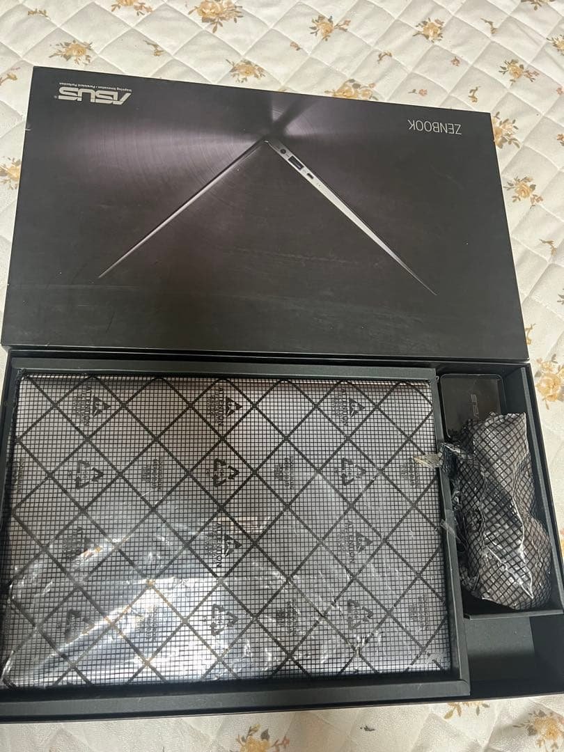 Windowsノート本体 ASUS Zenbook 13.3 UX31A i5 4G-128GB