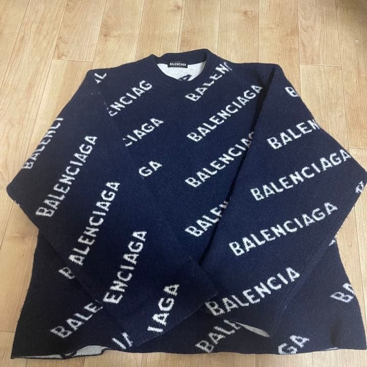 最終値下げしました！BALENCIAGAバレンシアガ　ニット