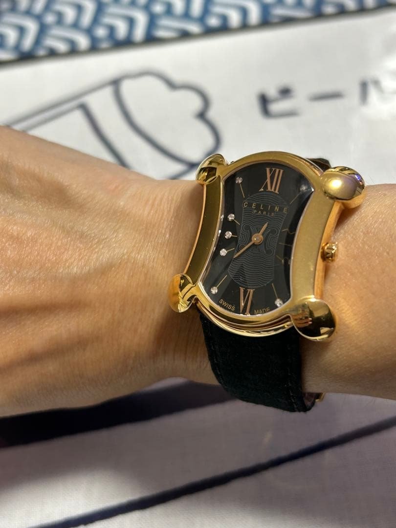 CELINE トリンオフ10ポイントダイヤウォッチです^_^