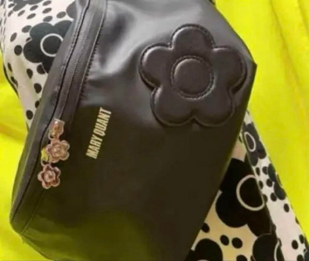 MARY QUANT ボディバッグ ブラック　新品タグ付き