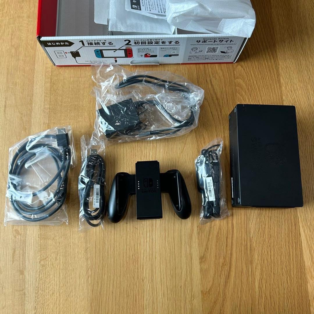【中古品】Nintendo switch 本体　青/赤 Joy-Con