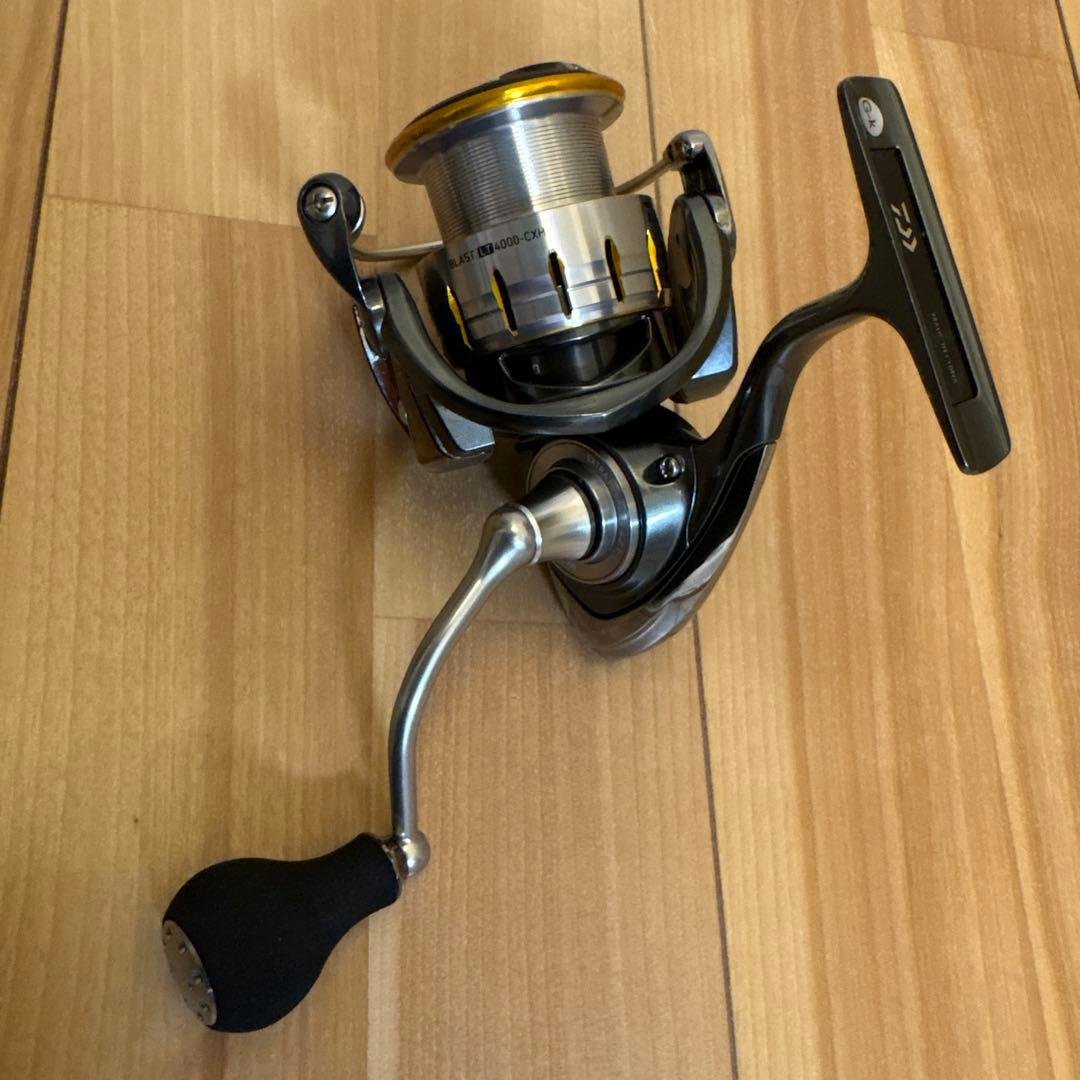 T*I様 ダイワ【18 ブラスト LT 4000-CXH】美品